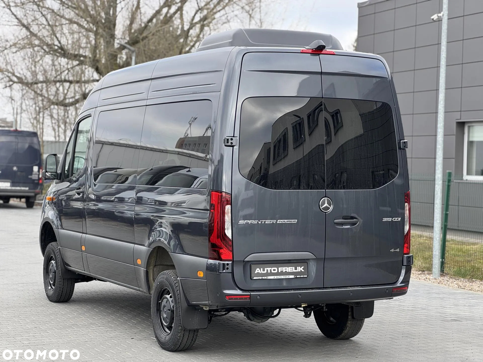 Mercedes-Benz Sprinter - 4