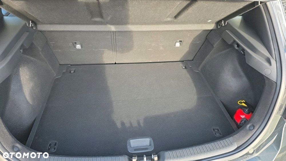 Hyundai i30 1.5 DPI Classic + - 8