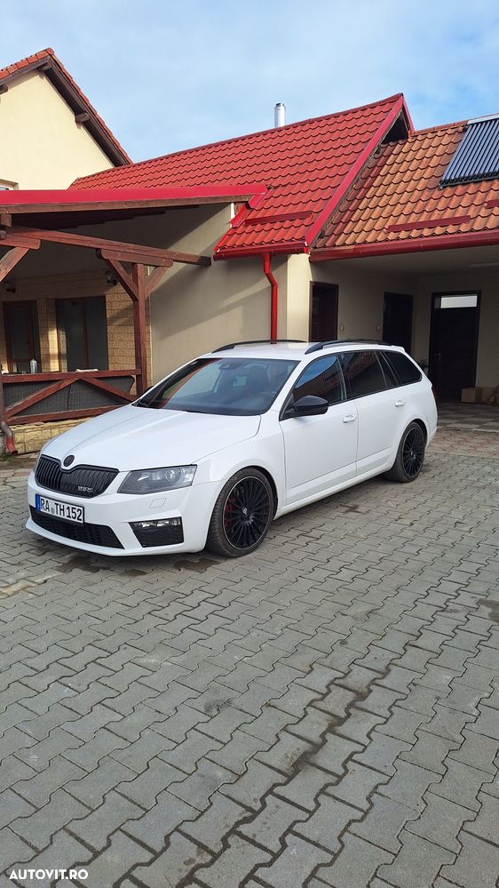 Skoda Octavia 2.0 TDI (Green tec) DSG RS - 1