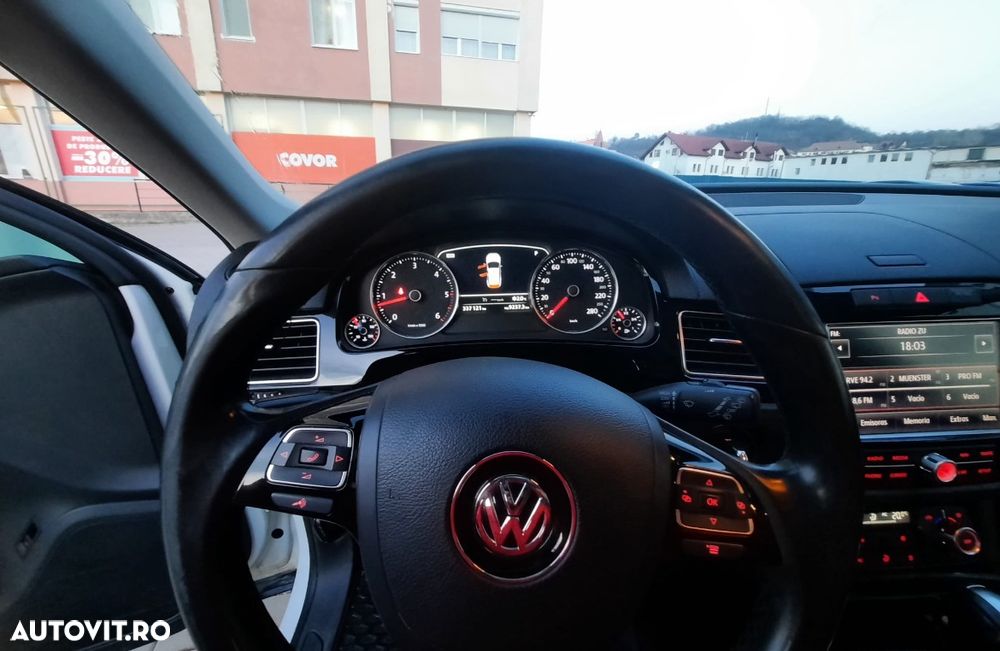 Volkswagen Touareg 3.0 V6 TDI BMT - 8