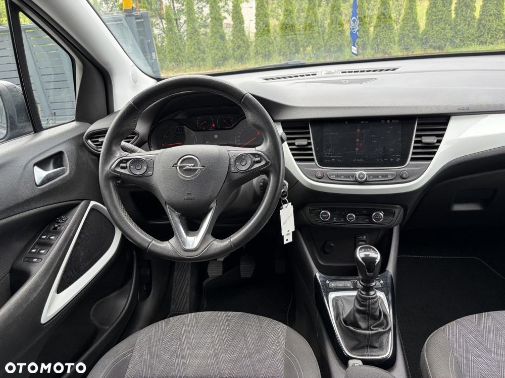 Opel Crossland X - 17