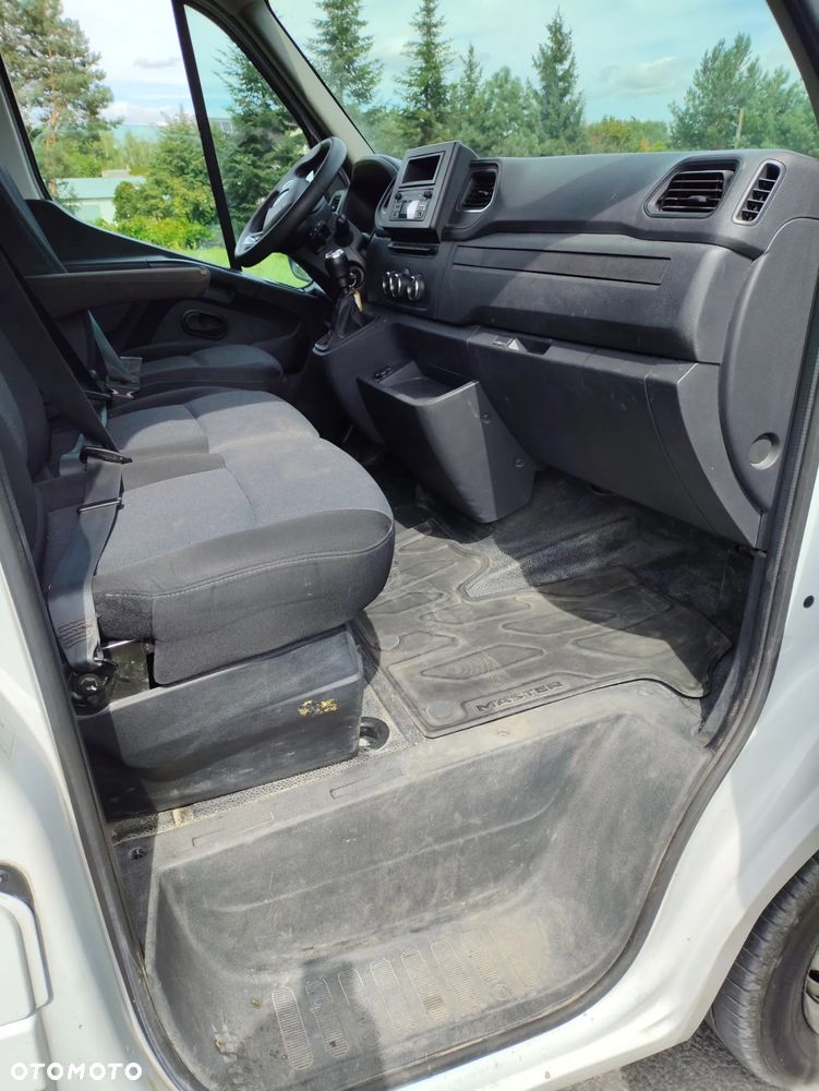 Renault Master 2,3 136KM 2022r - 20