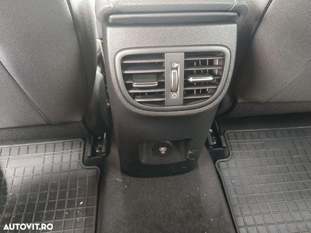 Kia XCeed 1.5 T-GDI 7DCT City - 21