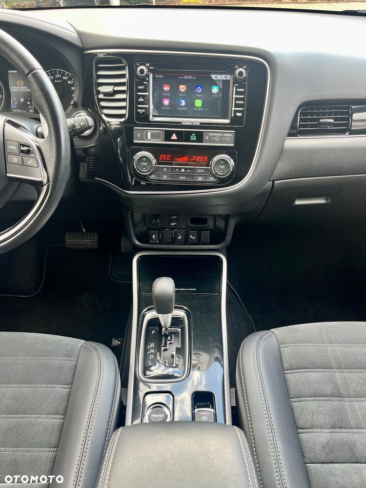 Mitsubishi Outlander - 19