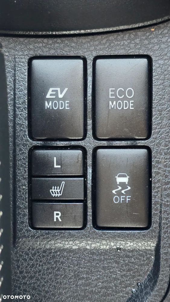 Toyota Yaris Hybrid 100 Sol - 6