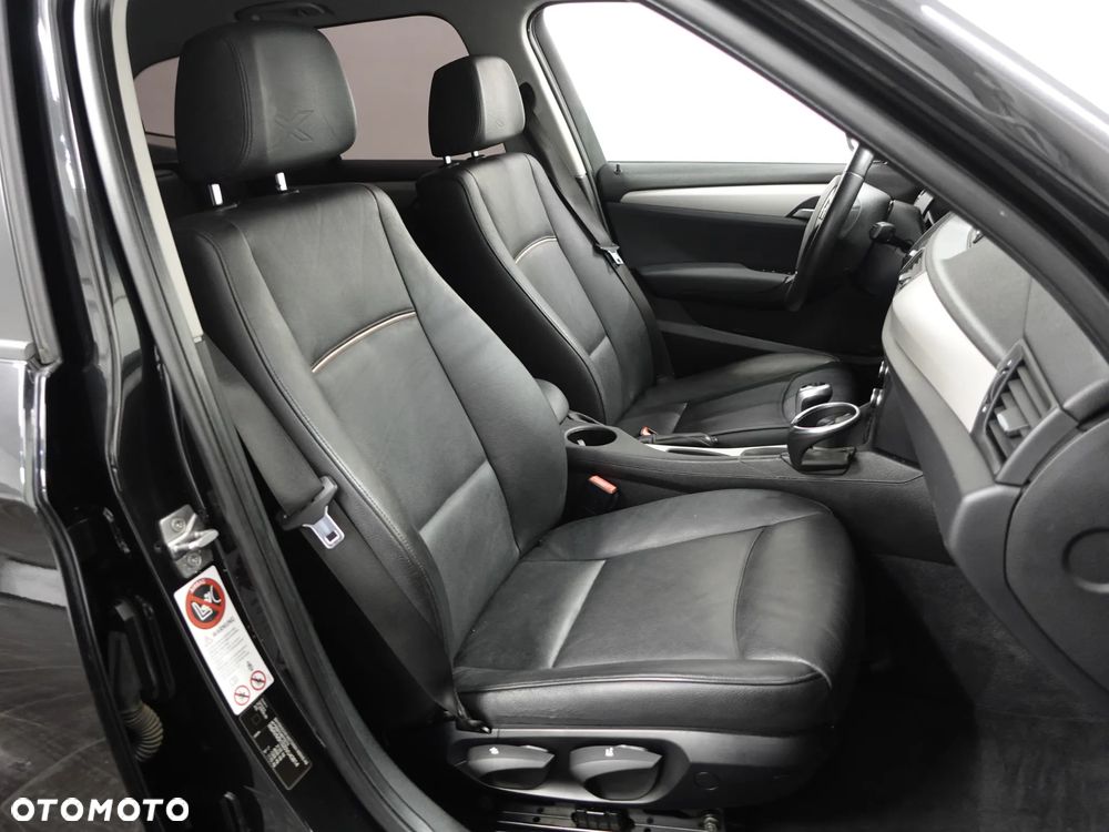 BMW X1 xDrive20i - 26