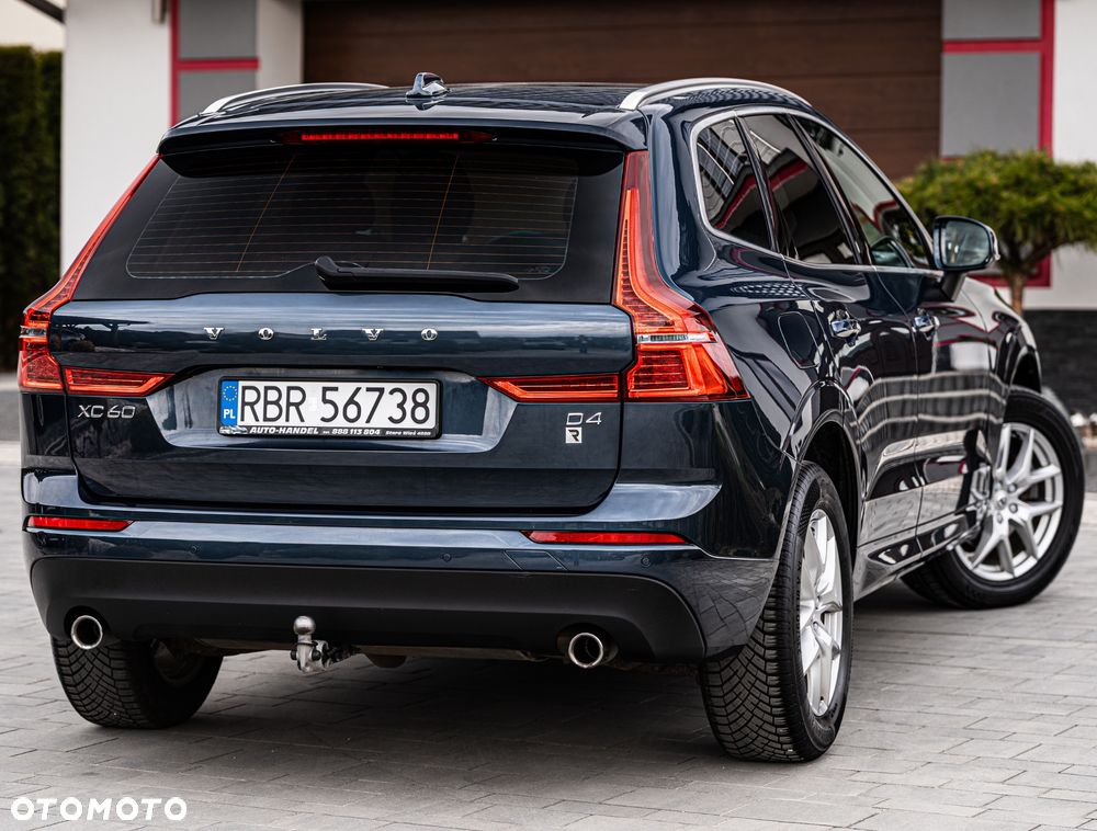 Volvo XC 60 D4 Geartronic Momentum Pro - 4