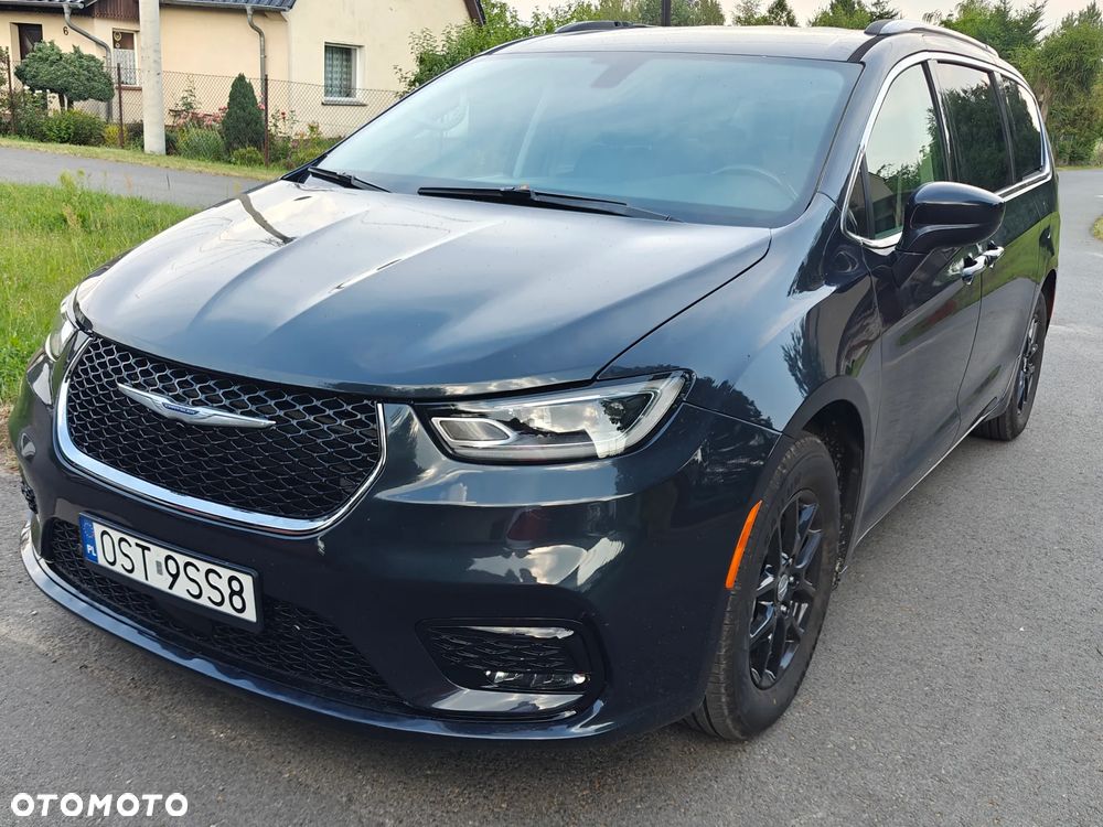 Chrysler Pacifica - 8