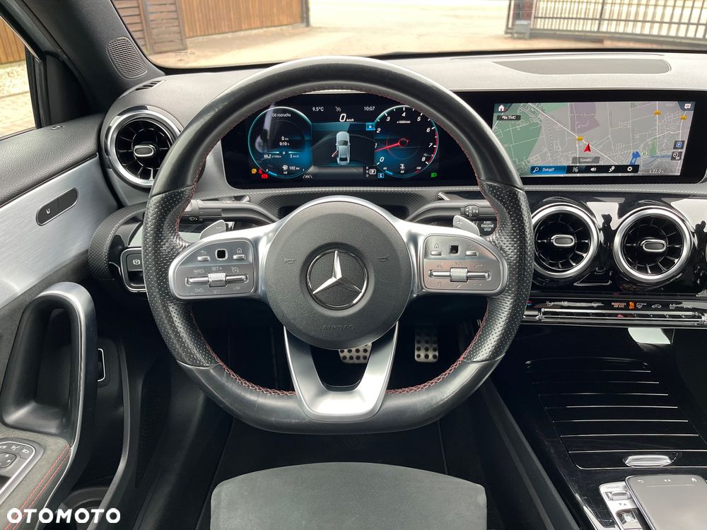 Mercedes-Benz Klasa A 220 4-Matic AMG Line 7G-DCT - 6