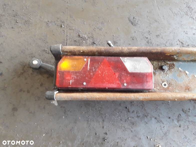 BELKA NACZEPY TYŁ LAMPY OD WEWNĄTRZ PRAWA LAMPA PANAV NV 35 - 3