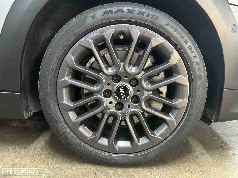 MINI 3 Portas Cooper C Classic - 9