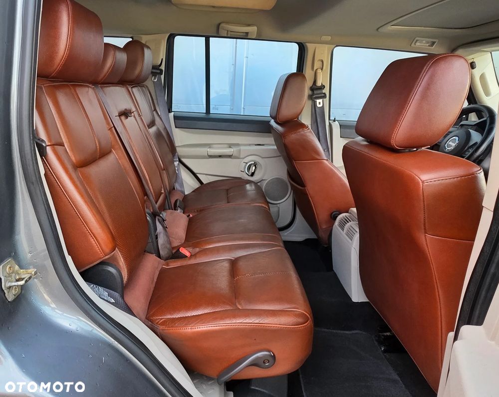 Jeep Commander 5.7 V8 Overland - 8