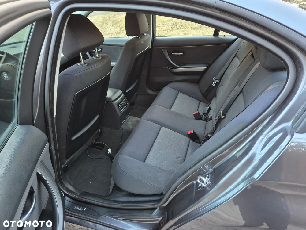 BMW Seria 3 - 18