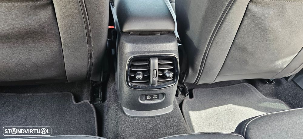 MINI Clubman Cooper Premium Plus Essential Auto - 22