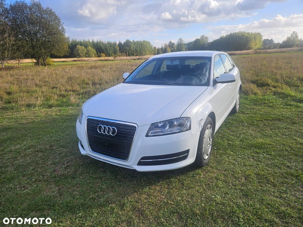 Audi A3 Sportback - 1