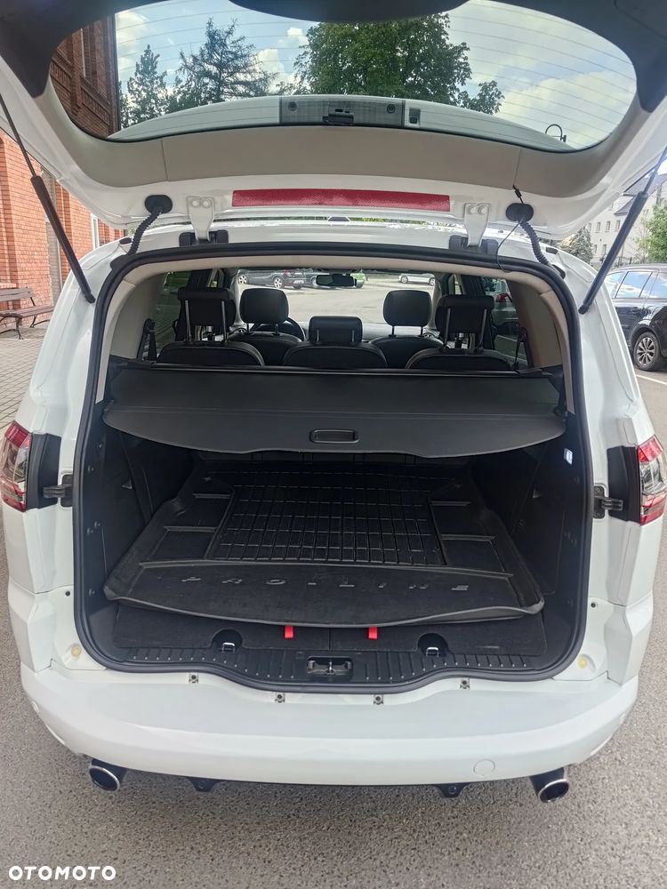 Ford S-Max - 15
