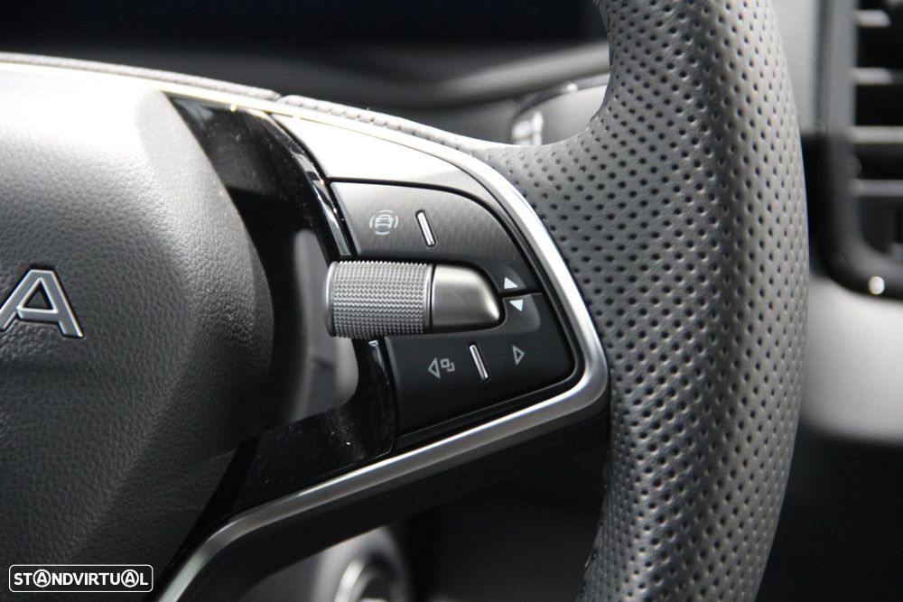 Skoda Karoq 1.0 TSI Sportline - 13