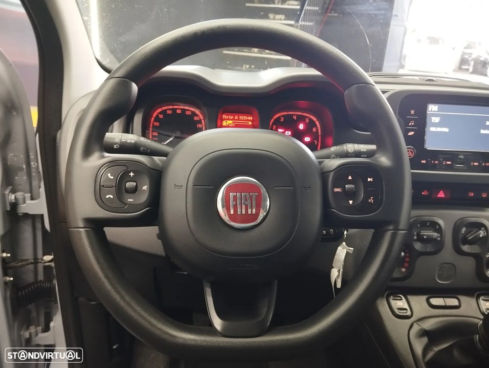 Fiat Panda 1.0 Hybrid City Cross — fotografia 13