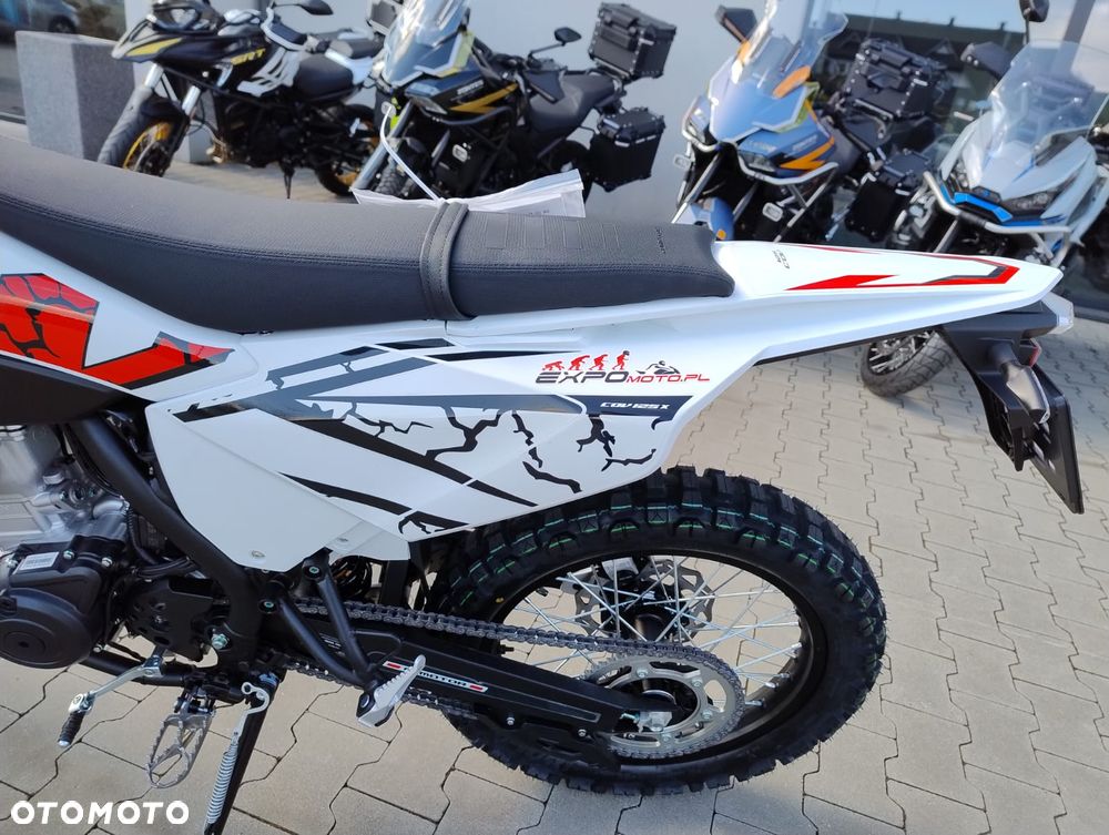QJMOTOR COV 125X - 12