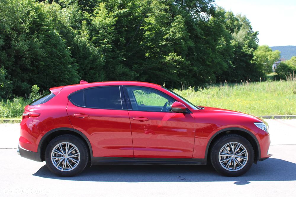 Alfa Romeo Stelvio 2.0 Turbo 16V AT8-Q4 - 11