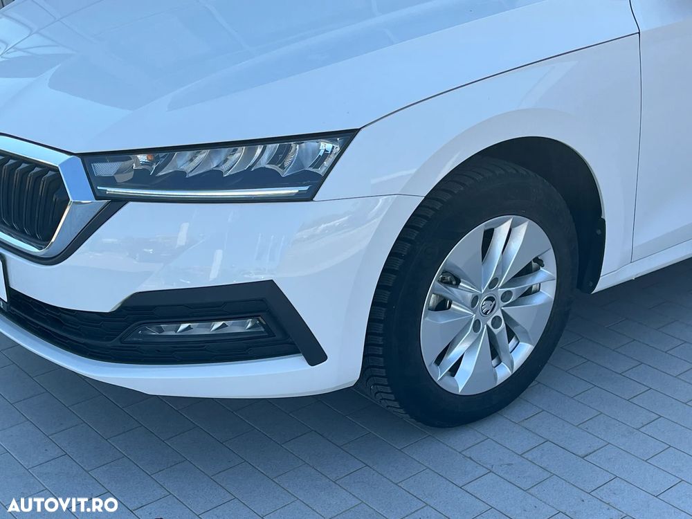 Skoda Octavia 2.0 TDI DSG Ambition - 4