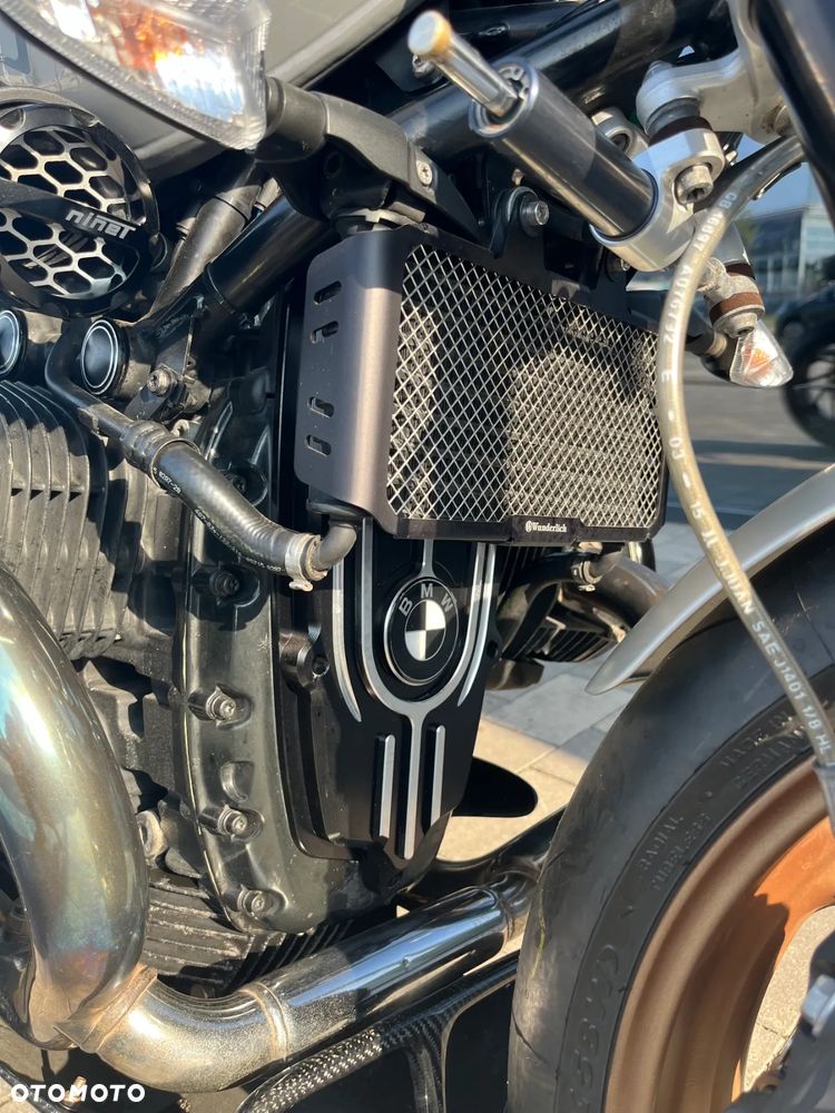 BMW R - 22