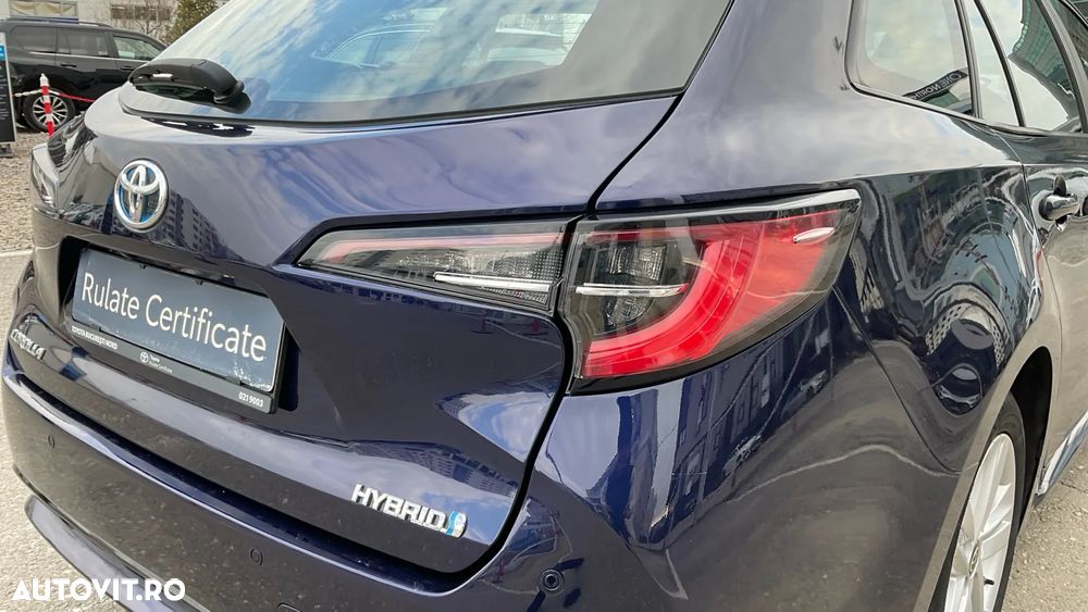 Toyota Corolla 1.8 HSD Business - 11