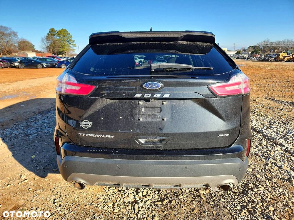 Ford Edge - 8