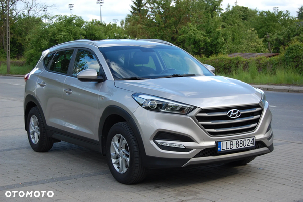 Hyundai Tucson blue 1.7 CRDi 2WD Intro Edition