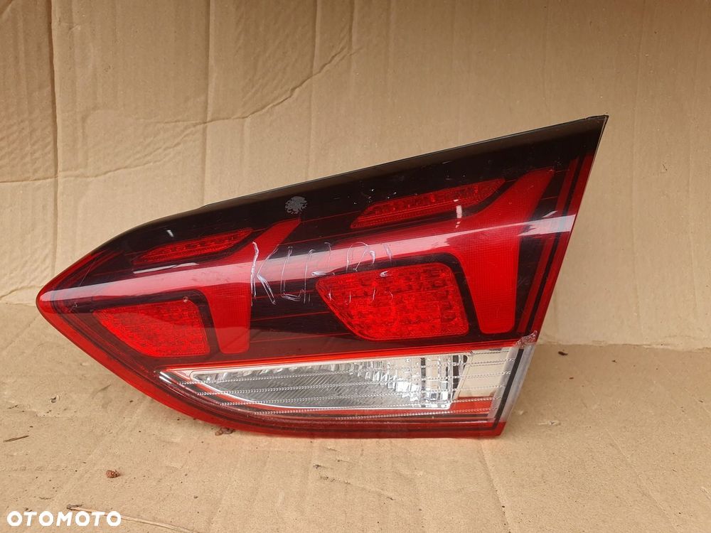 HYUNDAI VELOSTER N II LAMPA W KLAPE TYŁ TYLNA prawa 92404-J3110 92404-J3000 - 1