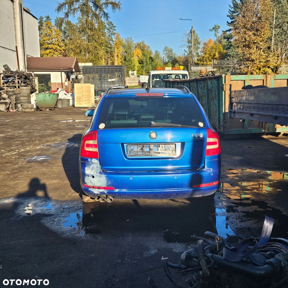 Skoda Octavia II RS (kombi): pojazd na części: maska, zderzak, drzwi, szyby, lusterka, chłodnica ... - 2