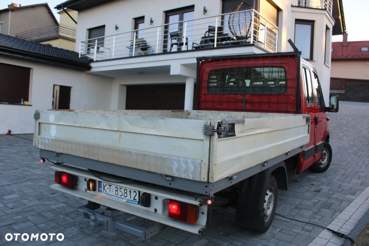 Iveco DAILY_BEZAWARYJNE_ZDROWE_BRYGADÓWKA_7-OSOBOWE DOKA DUBEL KABINA+ SKRZYNIA ŁADUNKOWA HAK_ZAREJESTROWANE_ - 27