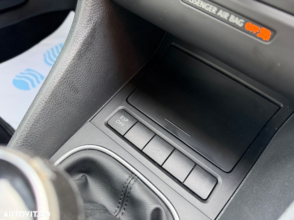 Volkswagen Golf 1.6 Edition - 11