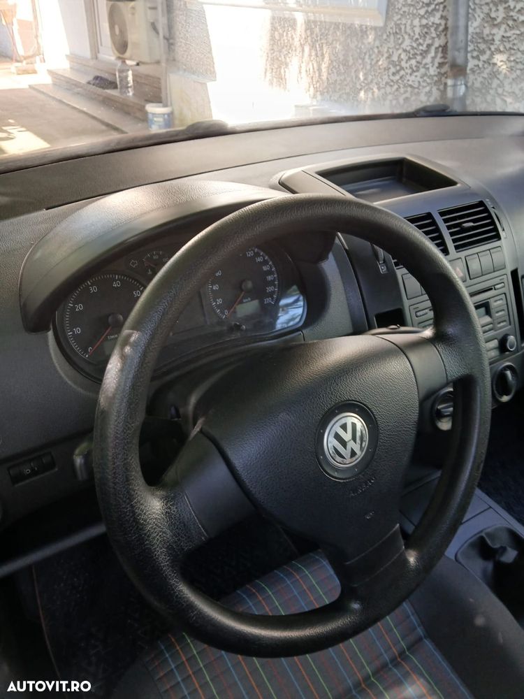 Volkswagen Polo 1.2 Comfortline - 6