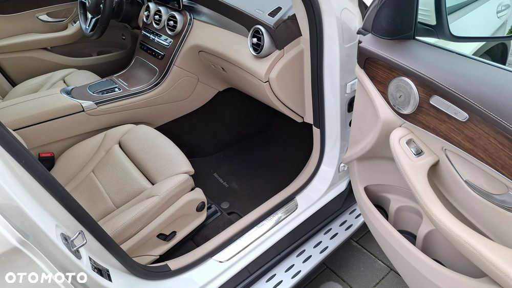 Mercedes-Benz GLC 200 d 4-Matic Business Edition - 16