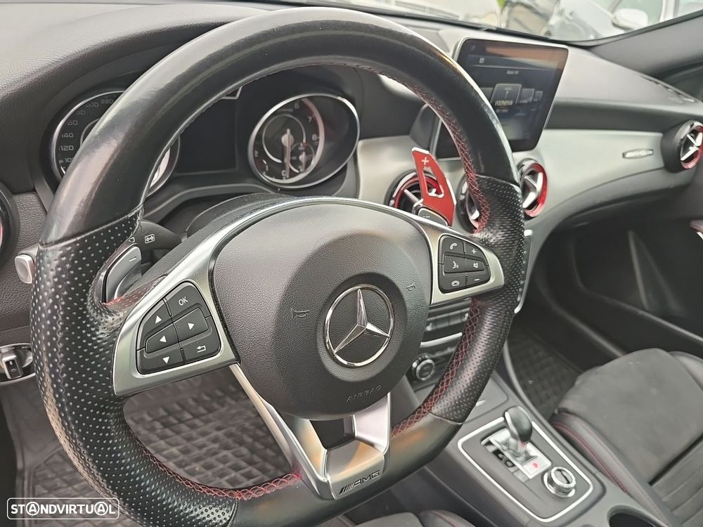 Mercedes-Benz GLA 45 AMG 4-Matic - 13