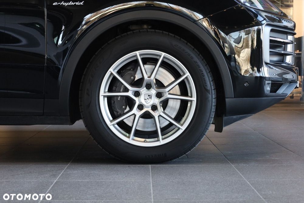 Porsche Cayenne - 23