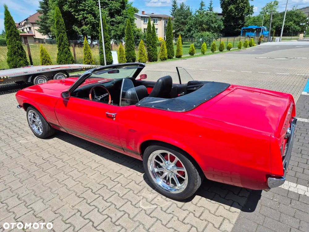 Ford Mustang - 14