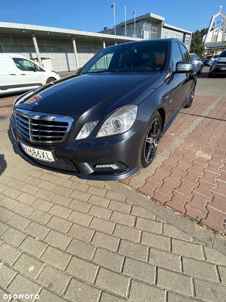 Mercedes-Benz Klasa E 350 CDI DPF 4Matic BlueEFFICIENCY 7G-TRONIC Elegance - 1