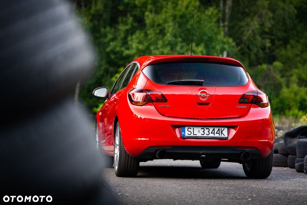 Opel Astra 1.6 T Sport - 11