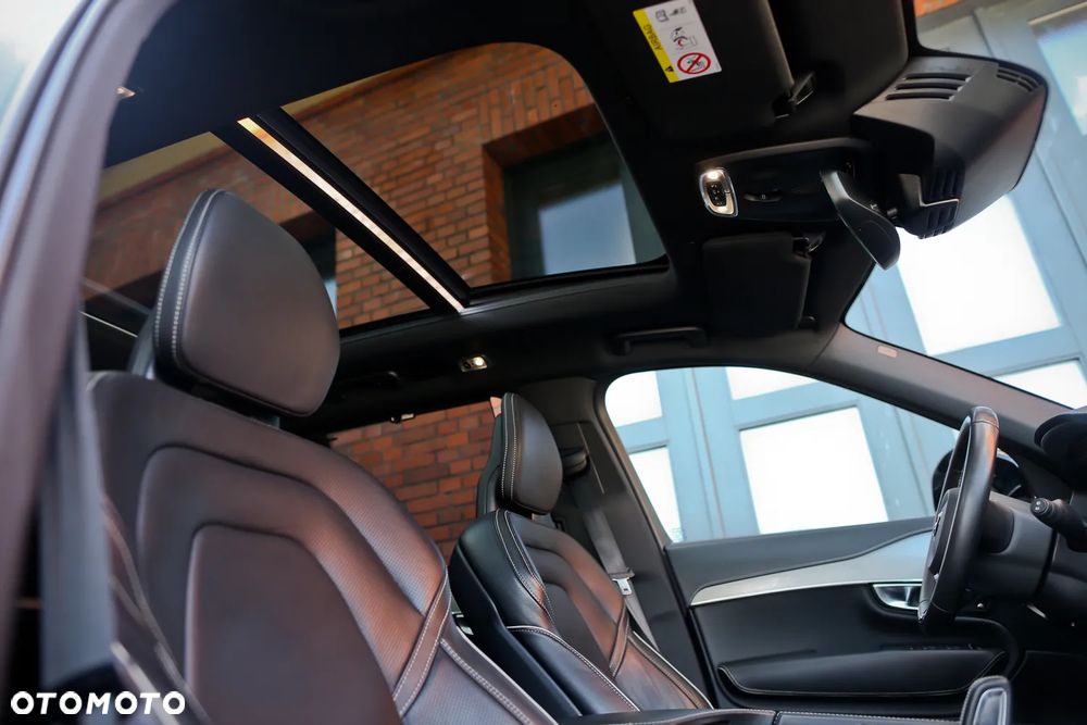 Volvo XC 90 B5 D AWD Ultimate Dark 7os - 25