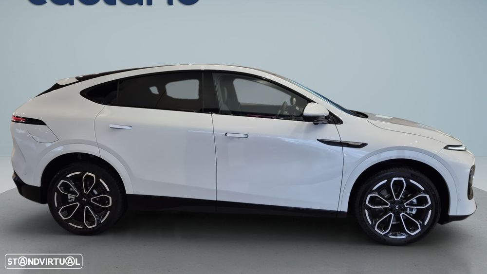 Xpeng G6 68.5 kWh Standard Range - 8