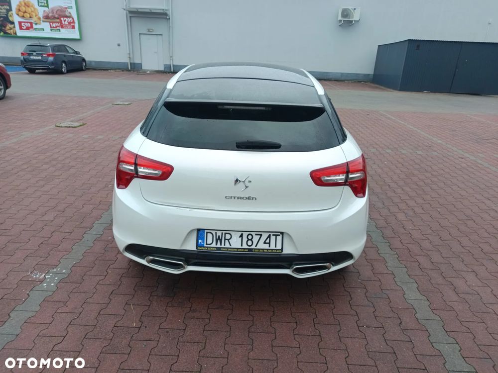 Citroën DS5 e-HDi 115 EGS6 SoChic - 11