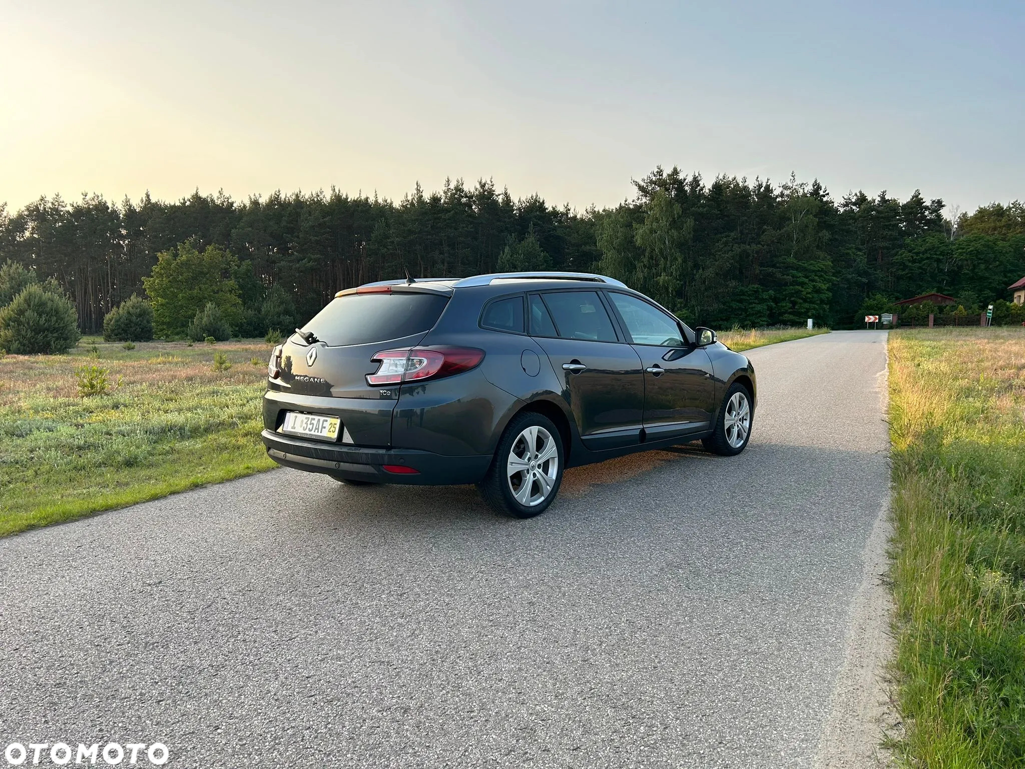 Renault Megane Grandtour TCe 130 Dynamique - 9