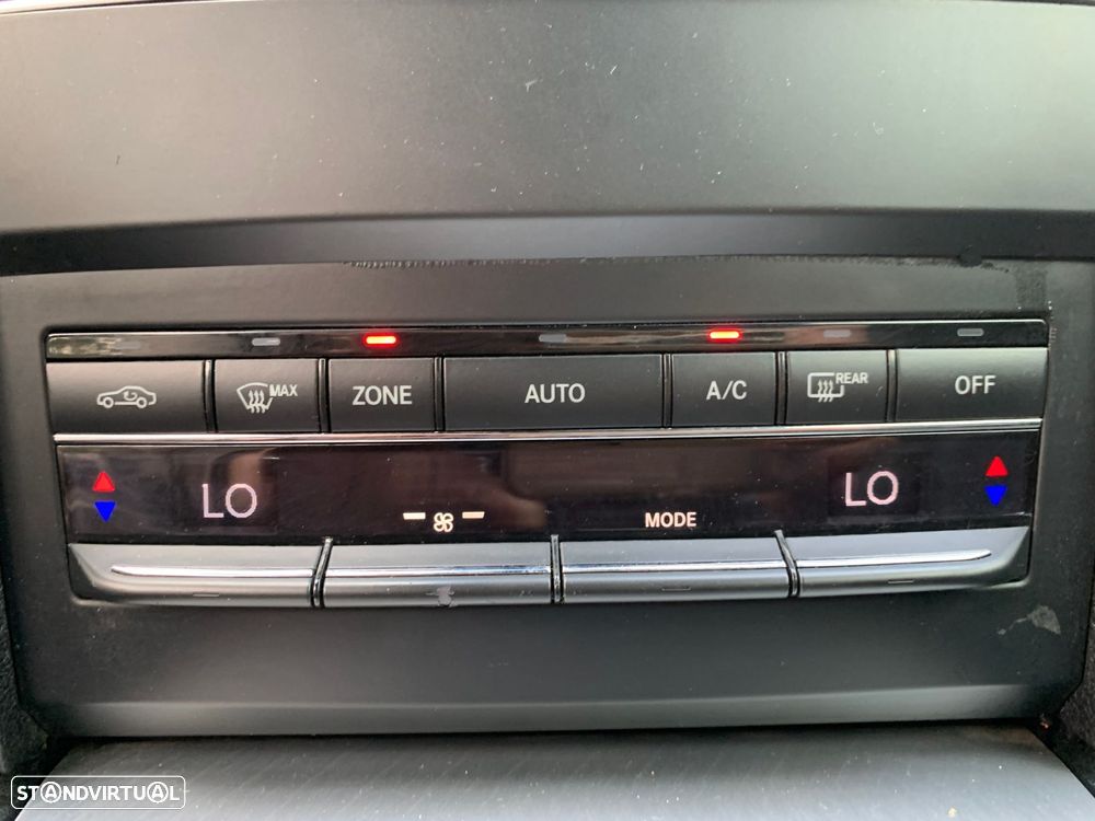 Mercedes-Benz E 220 CDi Avantgarde BlueEfficiency - 38