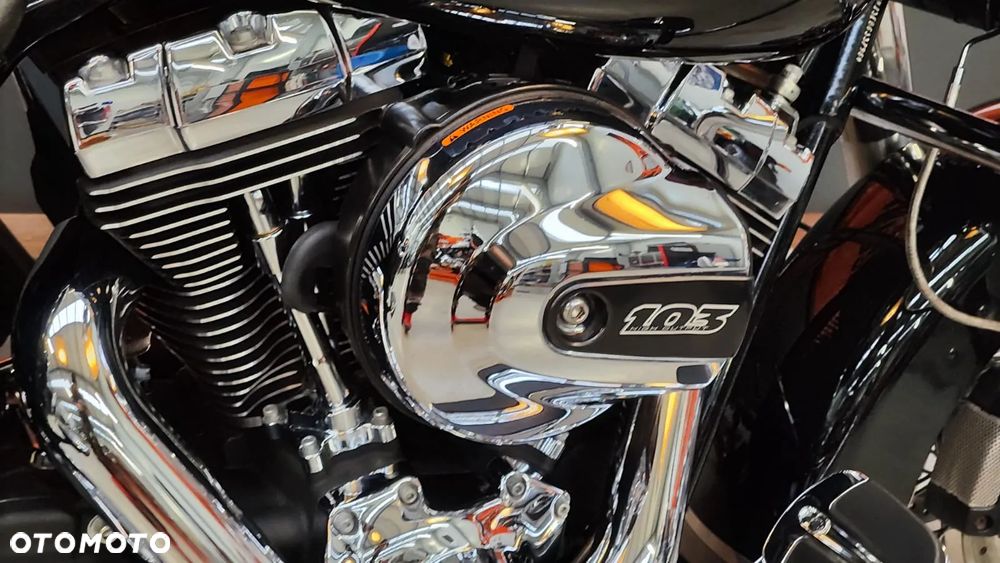 Harley-Davidson Touring Road King - 29