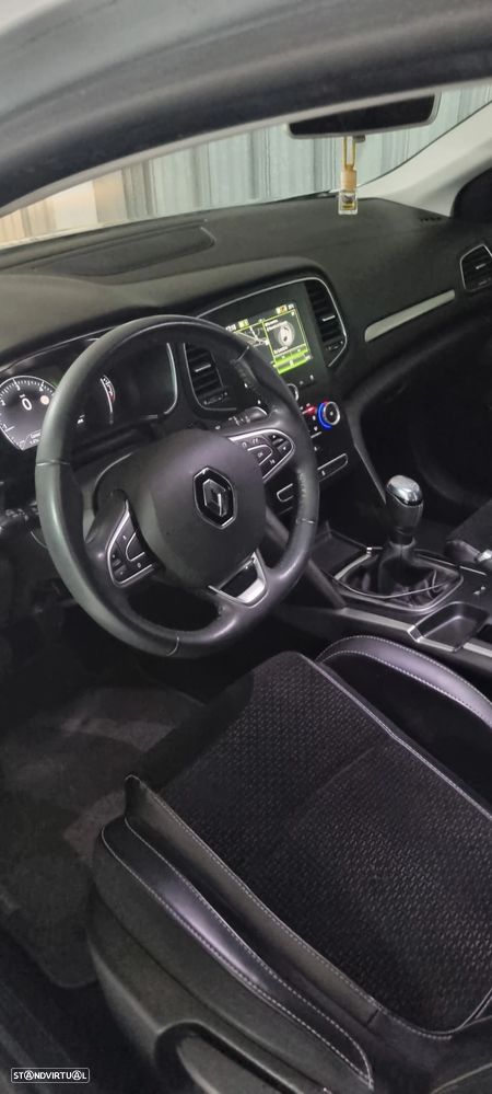 Renault Mégane 1.5 dCi Intens - 10