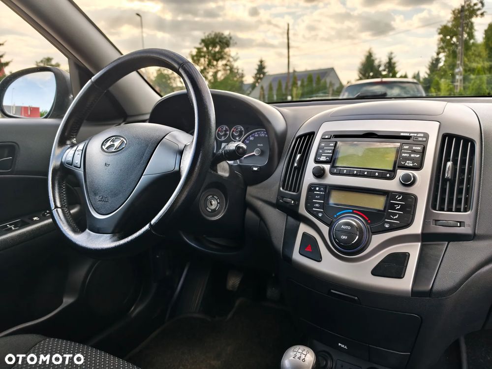 Hyundai i30 1.6 CRDi Classic EU5 - 15