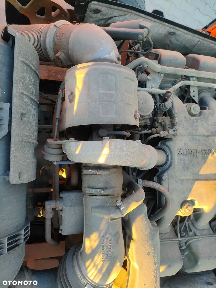 Mercedes-Benz 2541L - 11