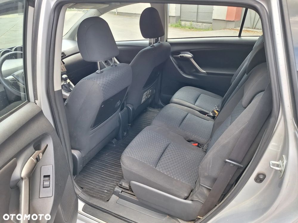 Toyota Verso 2.0 D-4D Sol 7os - 11